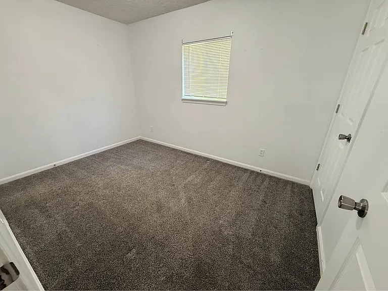 219 Highland Dr — Photo 6