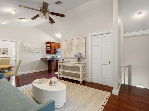 11 Priscilla Rd #3, Brighton, MA 02135