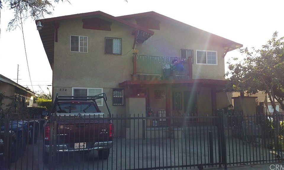 1st image of 874 W 43rd Pl