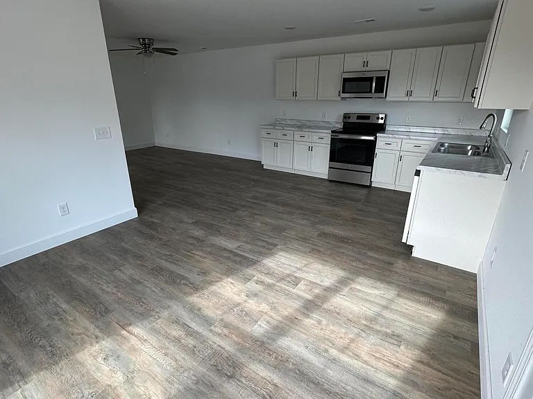 4515 Greenway Ave — Photo 12