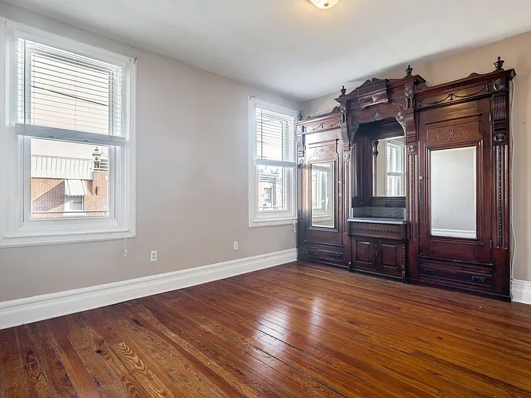 780 N 23rd St — Photo 16