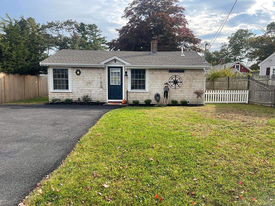1st image of 8 Bungalow Lane