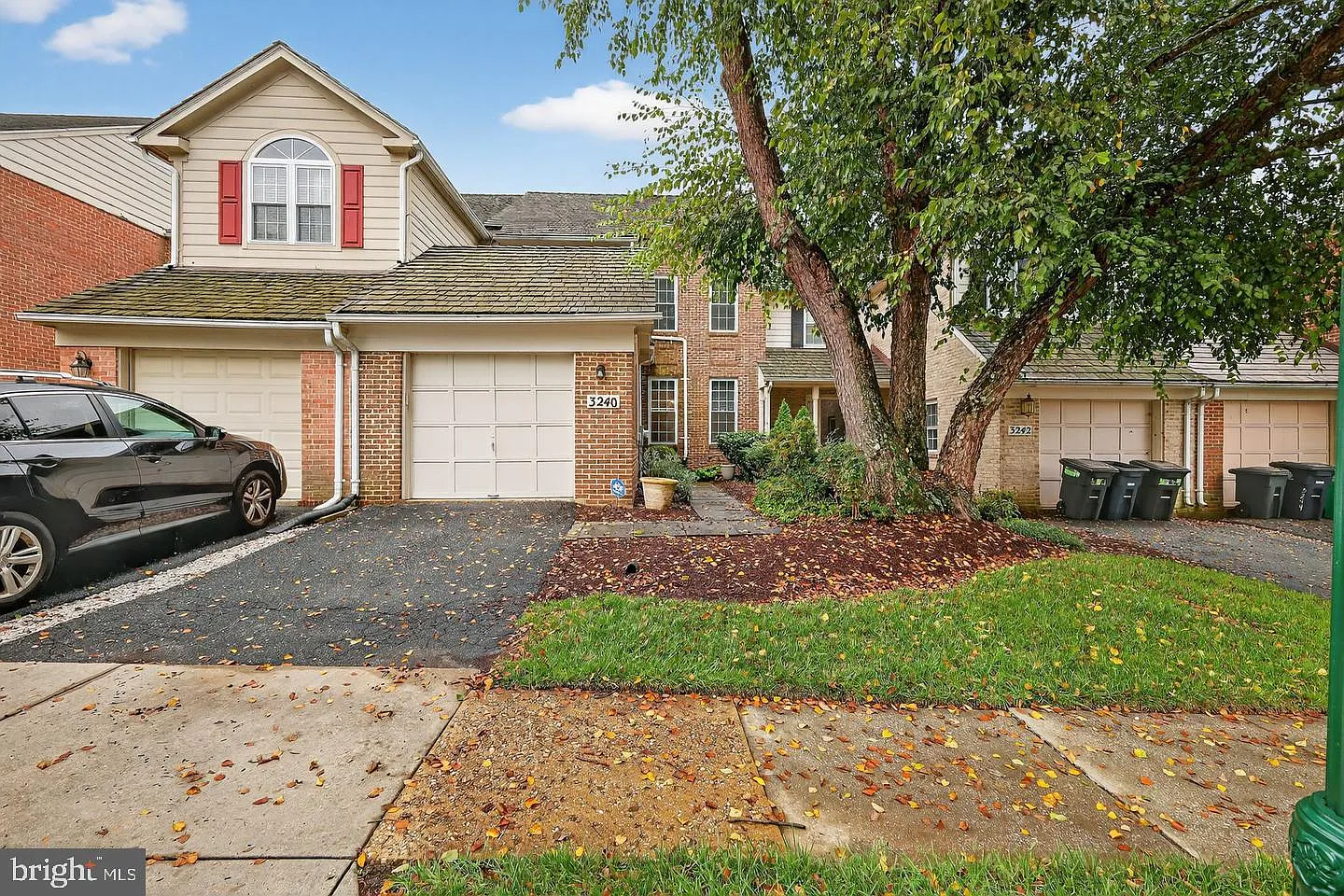 4 bed, 3.5 bath, 1956 sqft, $3,750 — Photo 1