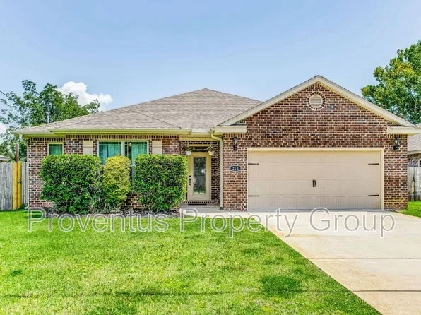 215 Green Dr, Mary Esther, FL 32569