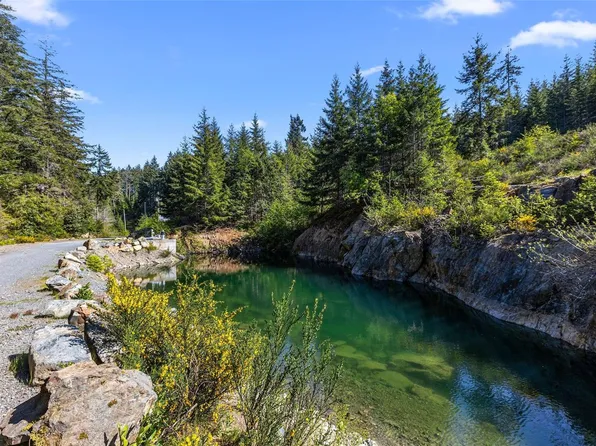 4229 Goldstream Heights Dr, Cowichan Valley, BC V8H 2J1