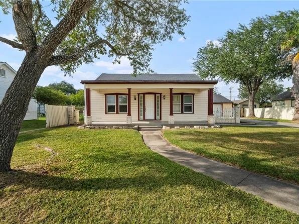 813 E Market St, Sinton, TX 78387