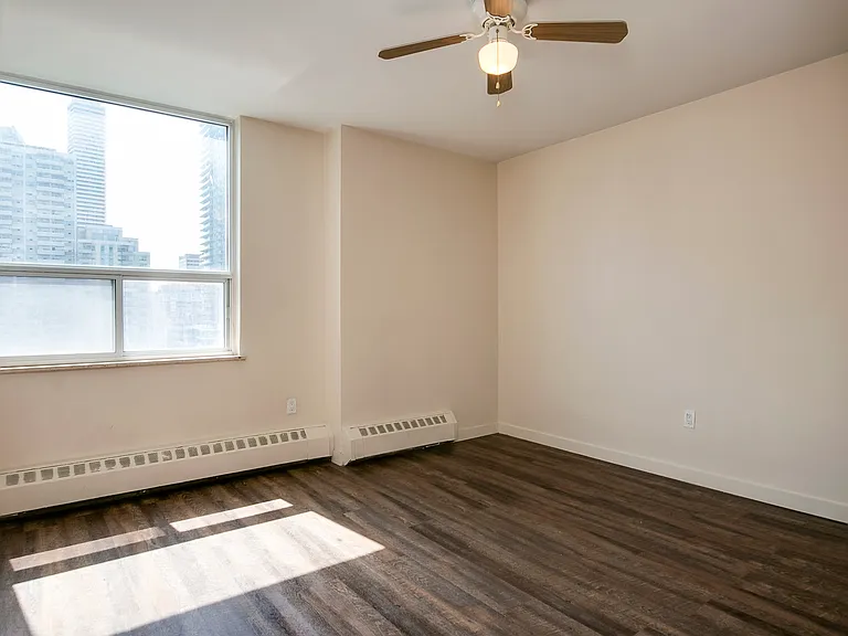 95 Redpath Ave — Photo 10
