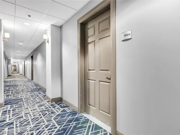 150 Las Vegas Blvd Unit 1020, Las Vegas, NV 89106
