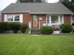 2227 Thistledawn Dr, Shively, KY 40216