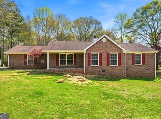 64 Timberland Ct, Gay, GA 30218