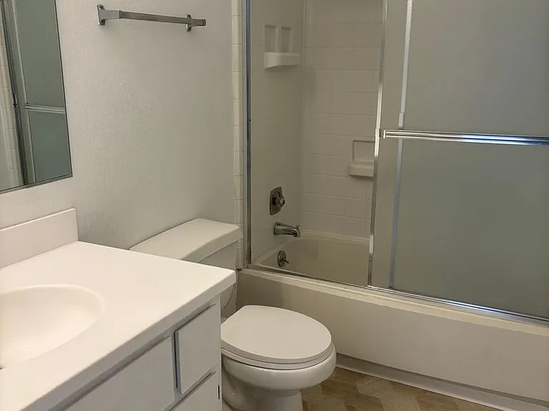 1068 Whiteman Way — Photo 8