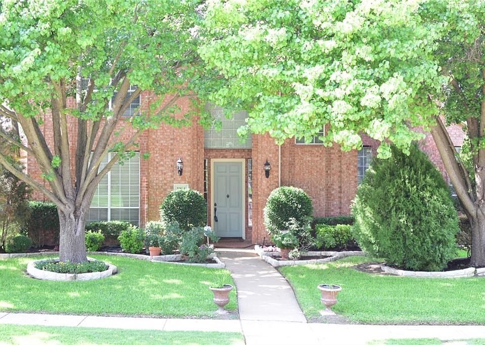 1st image of 3901 Evesham Dr