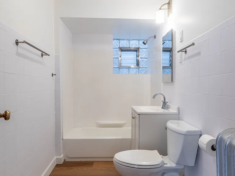 4904 W School St #1 — Photo 9