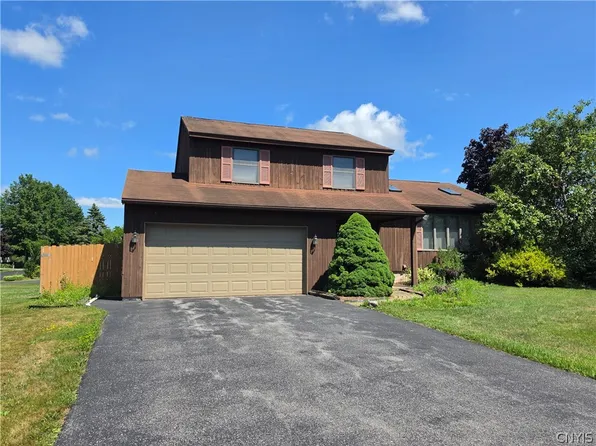 7698 Dominion Pkwy, Liverpool, NY 13090