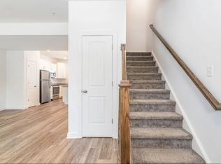 4 Parkview Dr, Carlisle, PA 17013