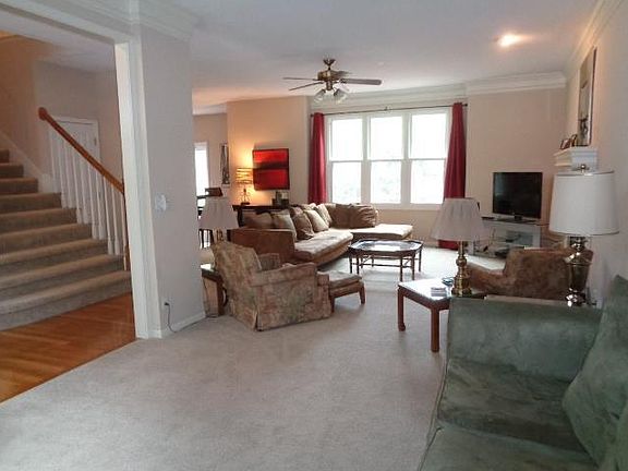 4th image of 656 NW Brookhaven Dr