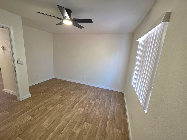 126 E Mohave Rd — Photo 27