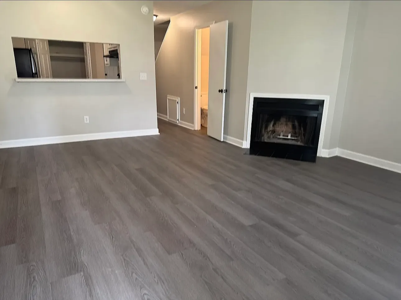 2 bed, 2.5 bath, 1000 sqft, $1,550 — Photo 2