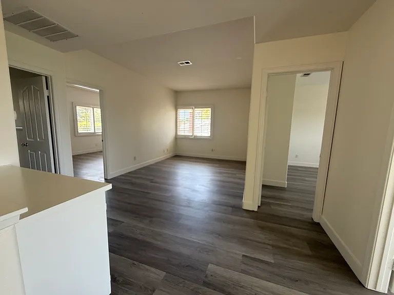 401 Hickoryhill Dr — Photo 22
