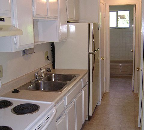 3rd image of 1640 S Federal Blvd APT 4