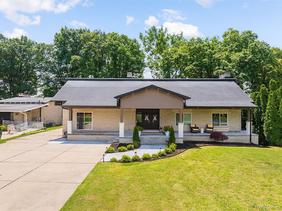 1st image of 44429 Harmony Ln