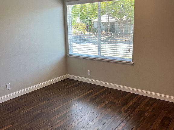 4th image of 291 Homewood Ave