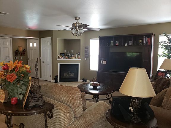2nd image of 242 S Oakglen Ave