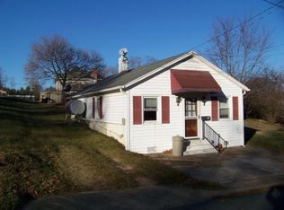 106 Edgewood Dr, Galax, VA 24333
