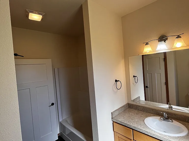 251 W Berry Ridge Rd — Photo 24