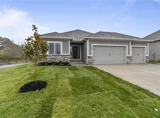 417 SW Nelson Dr, Blue Springs, MO 64014