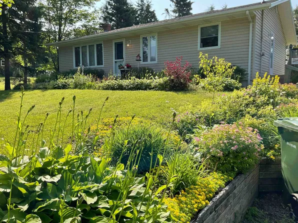 20 Avonlea Dr, Charlottetown, PE C1C 1C7