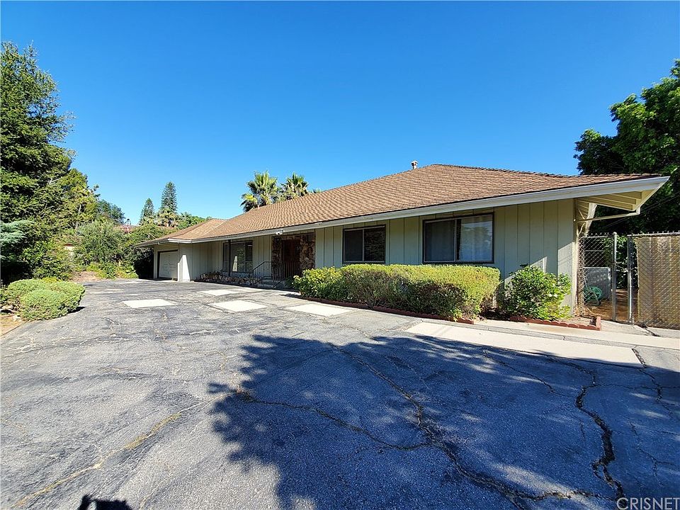 1st image of 4442 Estrondo Dr