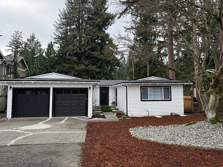 2819 110th Ave SE — Photo 1
