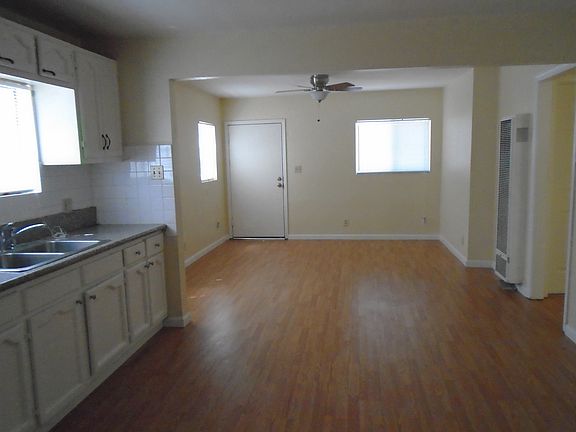 3rd image of 1124 E 84th Pl