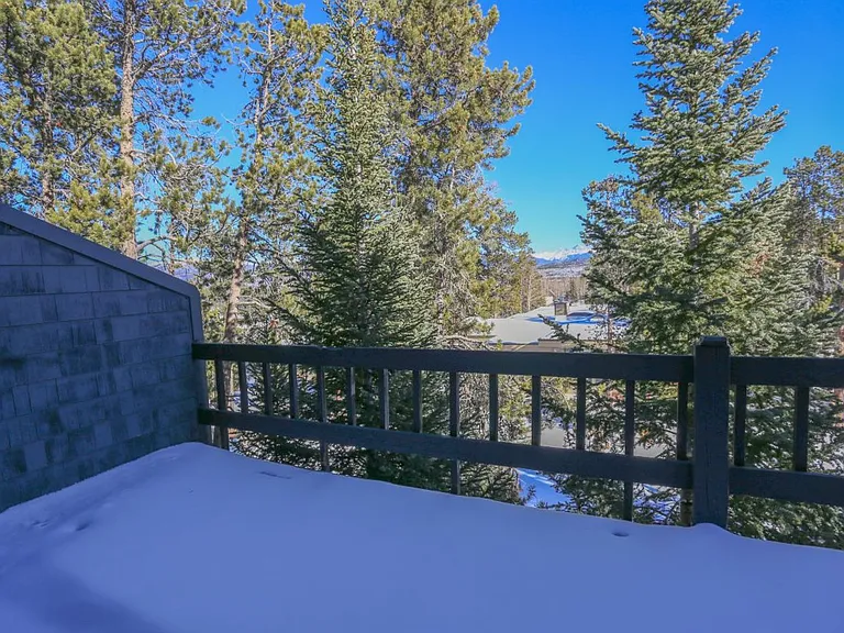 1 Mount Royal Dr — Photo 26