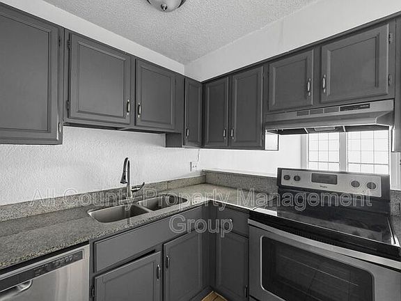 3rd image of 4921 Miller Ave