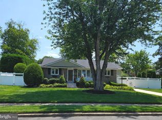 2823 Burgundy Dr, Cinnaminson, NJ 08077