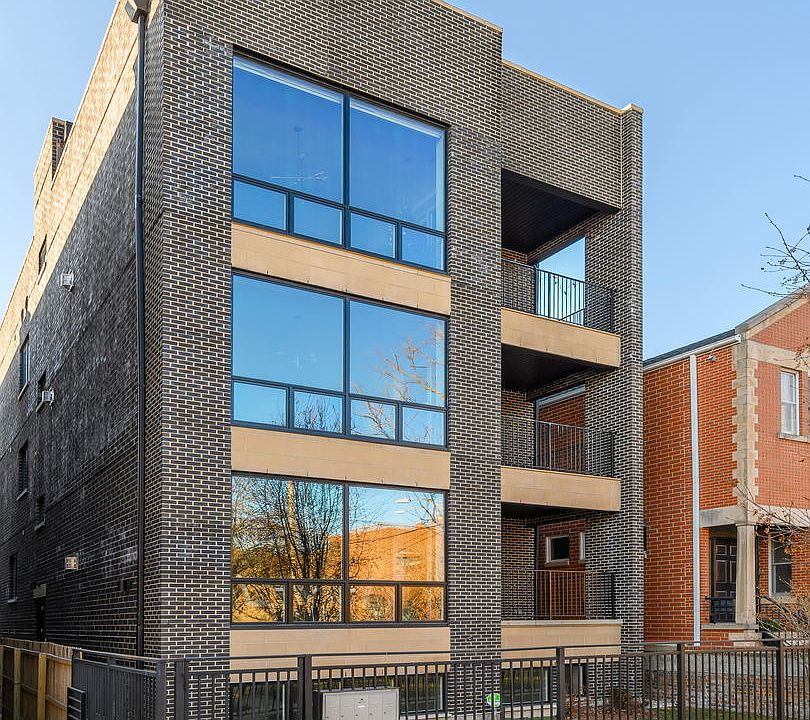 1st image of 2508 N Greenview Ave #2