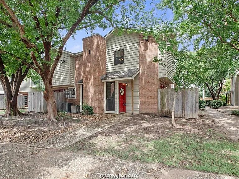 1904 Dartmouth #I — Photo 1
