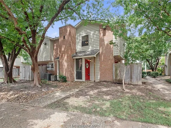 1904 Dartmouth St #I, College Station, TX 77840