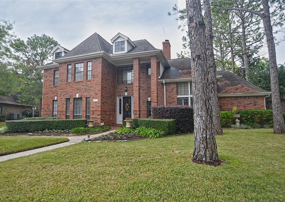 1st image of 15711 Pinewood Cove Dr