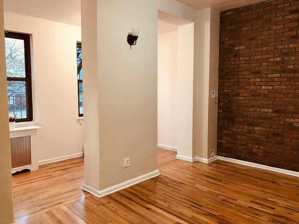 1st image of 15 Douglass St