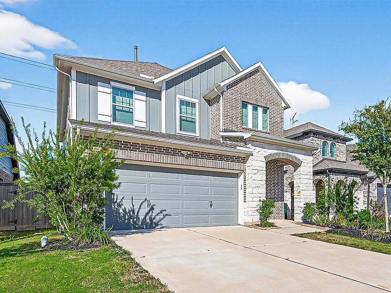 23754 Pullin Market Dr — Photo 2