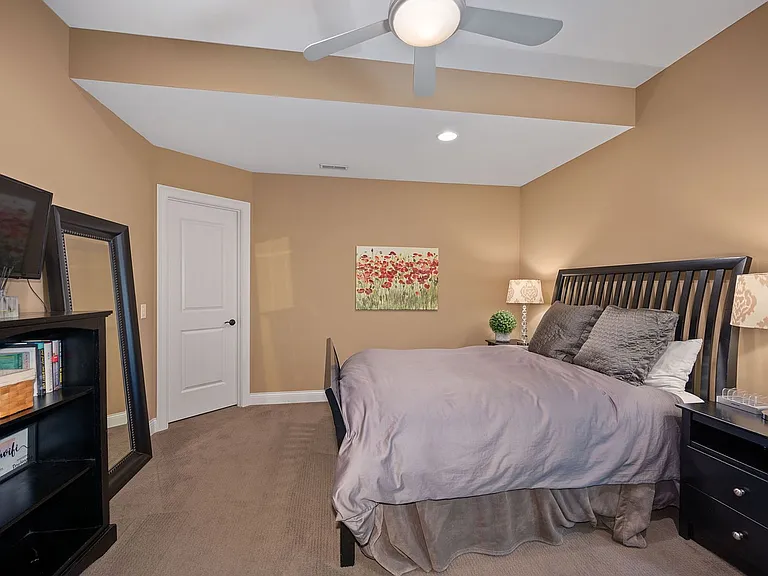7715 Cathedral Hill Dr — Photo 43