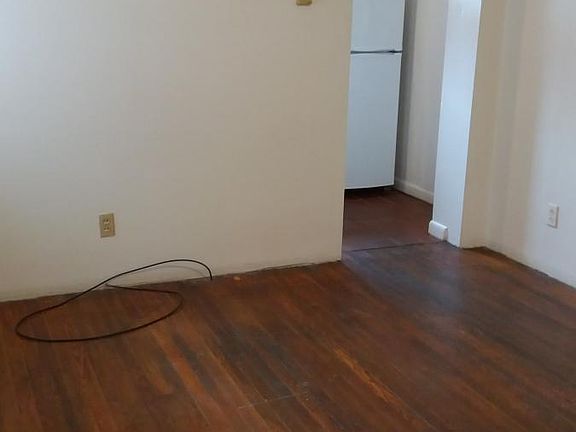 5th image of 1424 Lee St E #A1