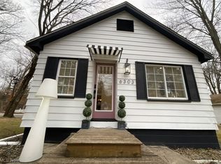 6303 Hillside Rd, Independence, OH 44131