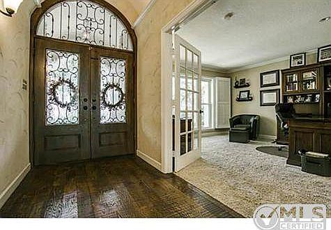 3rd image of 2913 Hickory Hill Ln