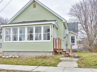 136 N 2nd St, Manistique, MI 49854