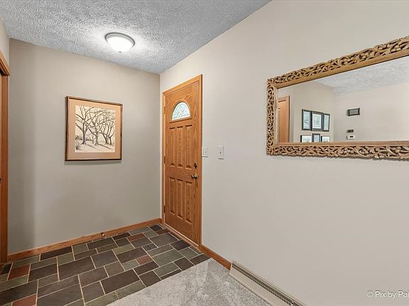 4th image of 5284 Lawrence Dr