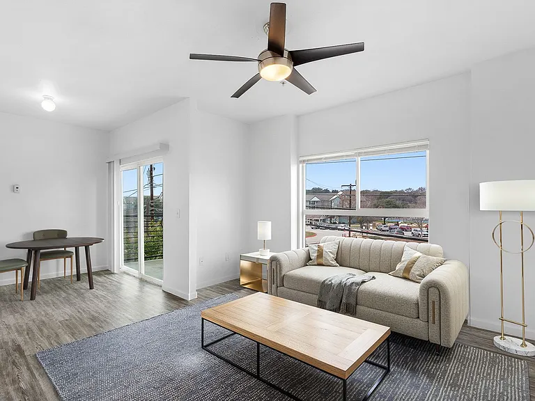 Green Spring Apartments — Photo 10